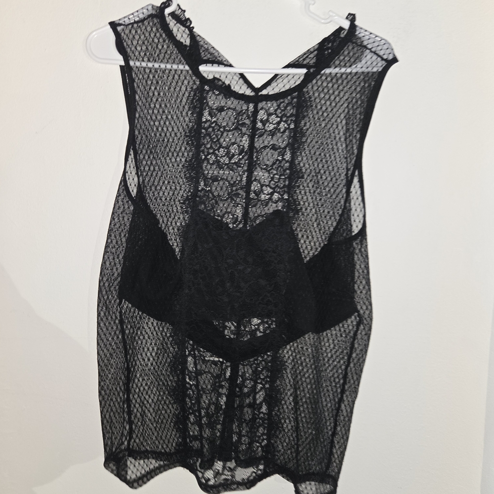 Elegant Black Lace Sleepwear Top